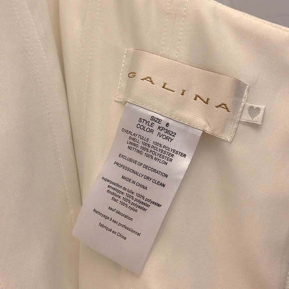 GALINA Signature Strapless Ivory Wedding Dress KP3622 floral detail NWT - Size 6 - Picture 11 of 16